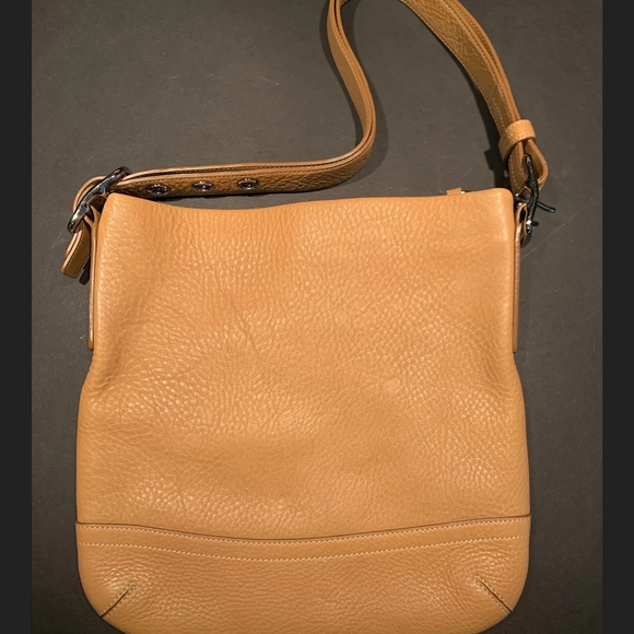 Coach Tan Leather Shoulder Bag with Adjustable Strap - Picture 2 of 4